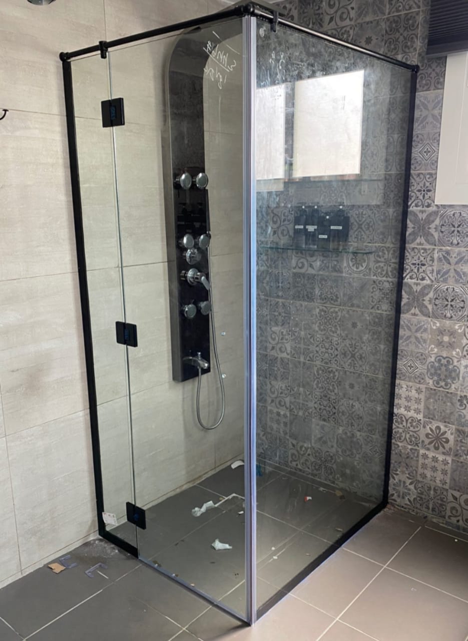 تركيب كبائن شاور 2026 - شركة مكة فى دبى 12 تركيب كبائن شاور