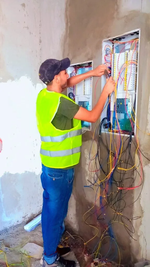 كهربائي منازل فى دبى | أقرب كهربائي لمكانك 971506658719 20 كهربائى منازل فى دبى