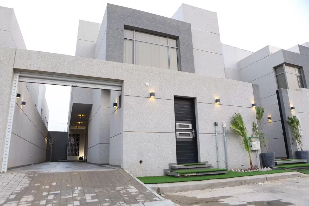 تكسير وترميم فلل فى الشارقة - شركة مكة 971506658719 36 ترميم فلل وشقق