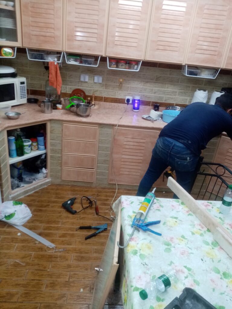 تصليح وصيانة مطابخ المنيوم وخشب 2026 | فى دبى 60 تصليح وصيانة مطابخ المنيوم وخشب