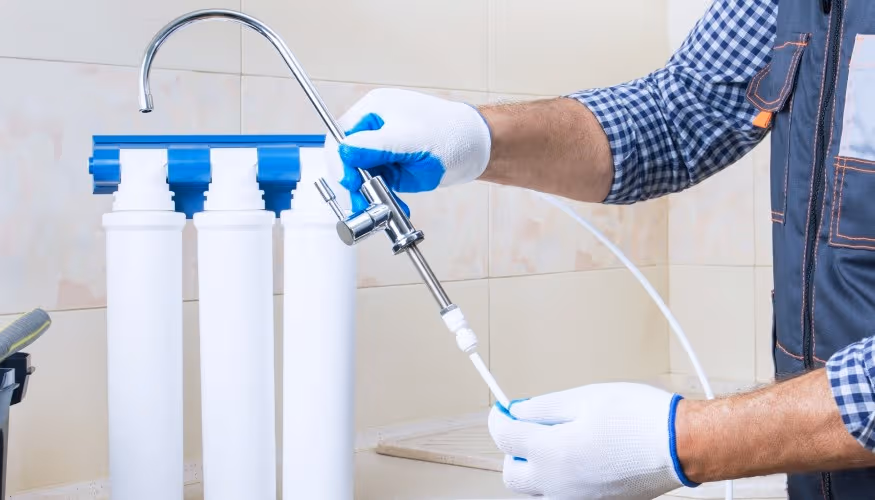 صيانة وتركيب فلاتر مياه فى الشارقة | 3 أخطاء شائعة بعد التركيب تؤثر على الطعم 20 صيانة وتركيب فلاتر مياه فى الشارقة