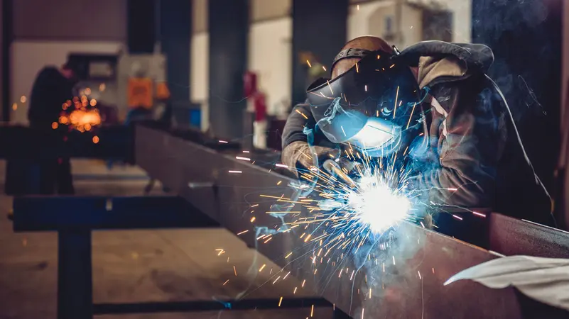 أفضل حداد في دبي - 971506658719 - شركة مكة 25 حداد