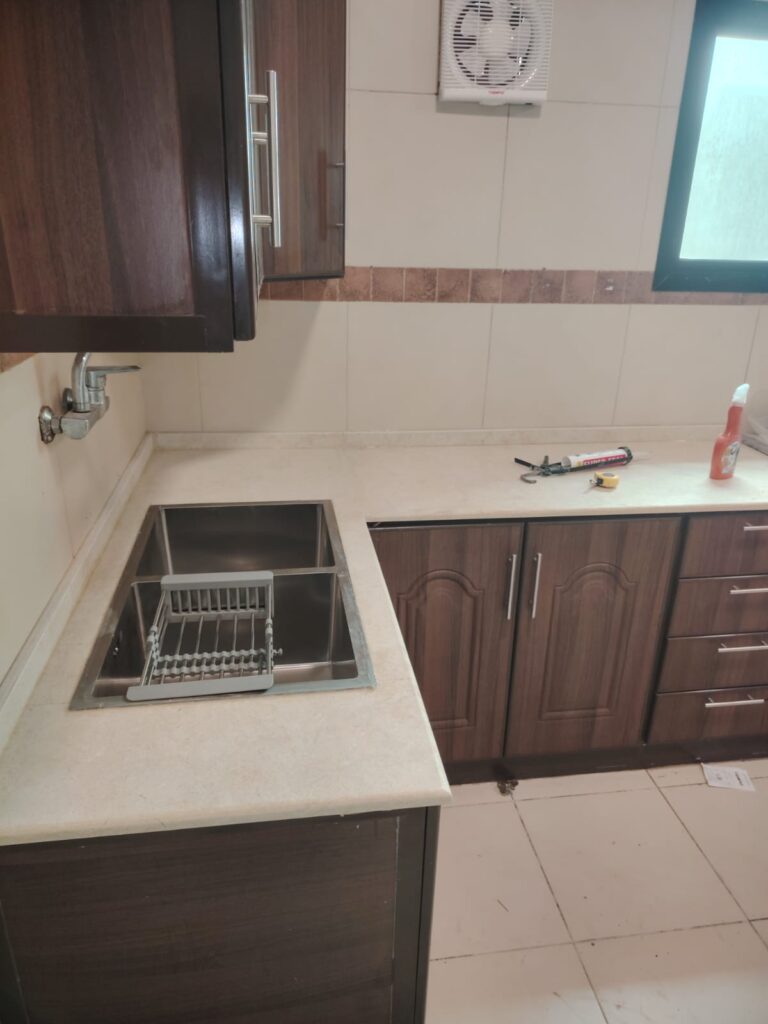 تصليح وصيانة مطابخ المنيوم وخشب 2026 | فى دبى 85 WhatsApp Image 2025 10 18 at 3.56.33 PM 2 768x1024 1