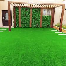 تركيب عشب صناعي