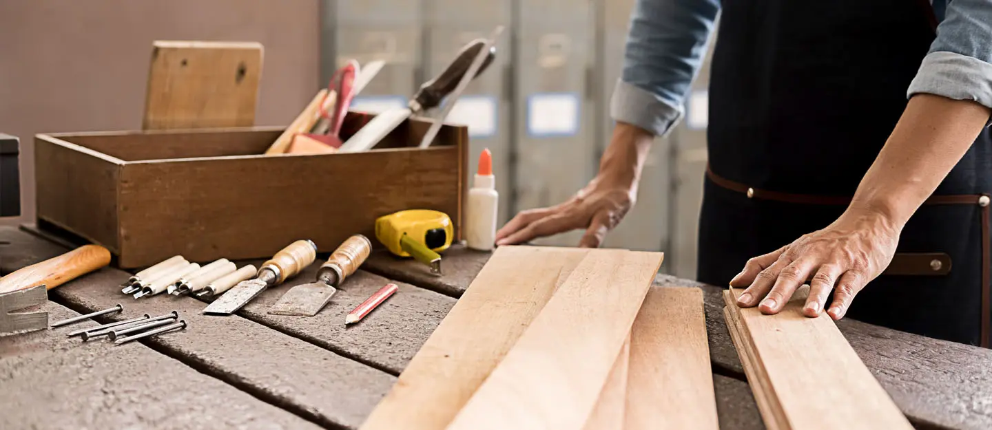 نجار في ابوظبي